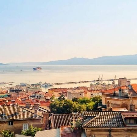 Apartment Lori - beautiful view Rijeka Extérieur photo