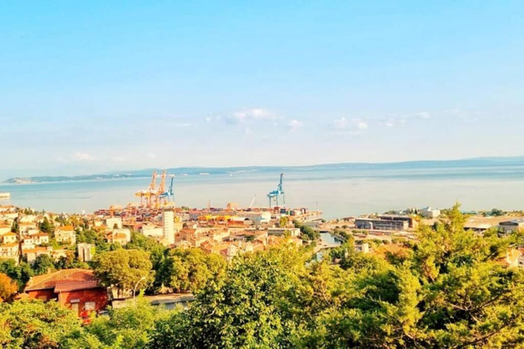 Apartment Lori - beautiful view Rijeka Extérieur photo
