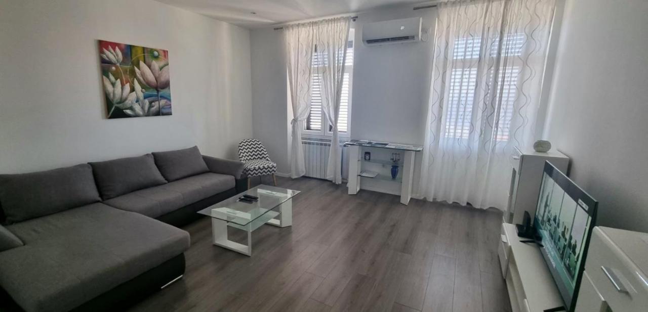 Apartment Lori - beautiful view Rijeka Extérieur photo