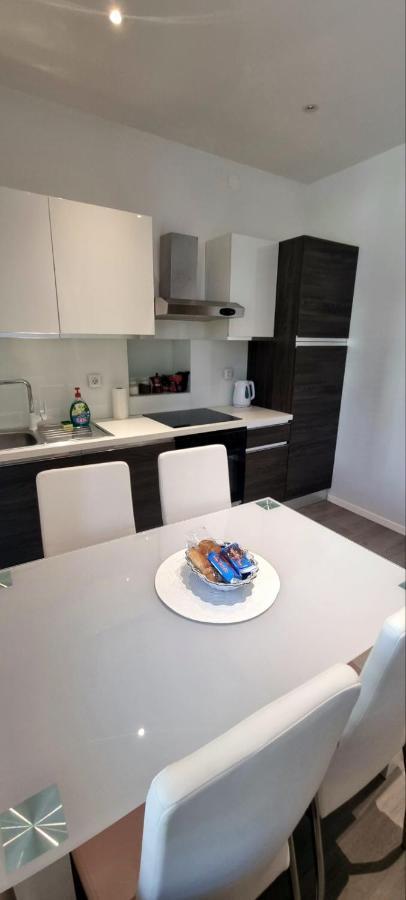 Apartment Lori - beautiful view Rijeka Extérieur photo