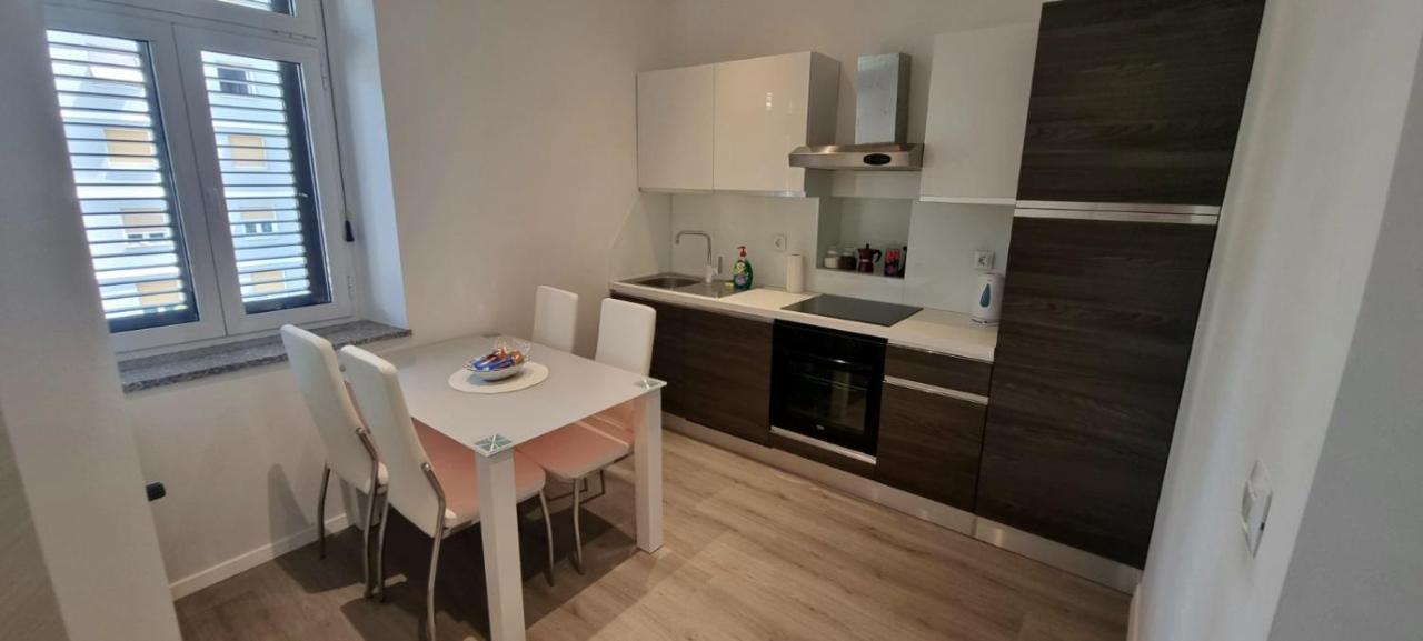 Apartment Lori - beautiful view Rijeka Extérieur photo